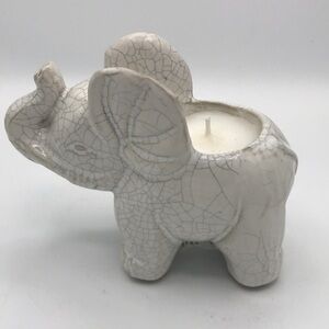 GC Fragrance white crackled elephant candle holder